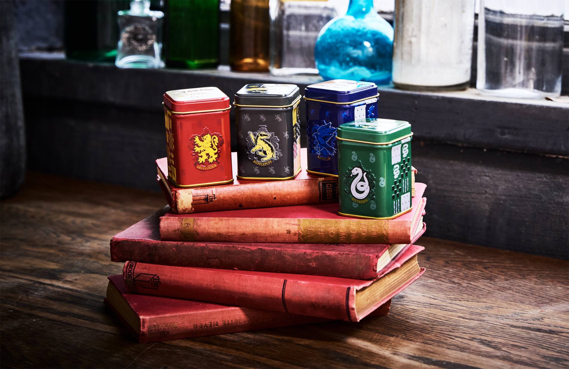 Back-to-Hogwarts-gift-guides-english-teas